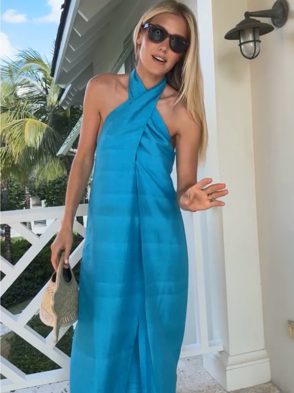 Julia amory dress - Picture 2 of 6